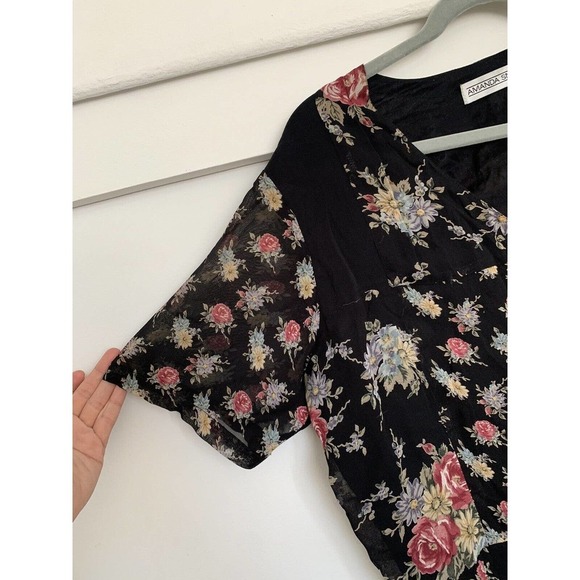 Amanda Smith‎ Size Small Black Floral Vintage Short Sleeve Women's Tops - Picture 3 of 6
